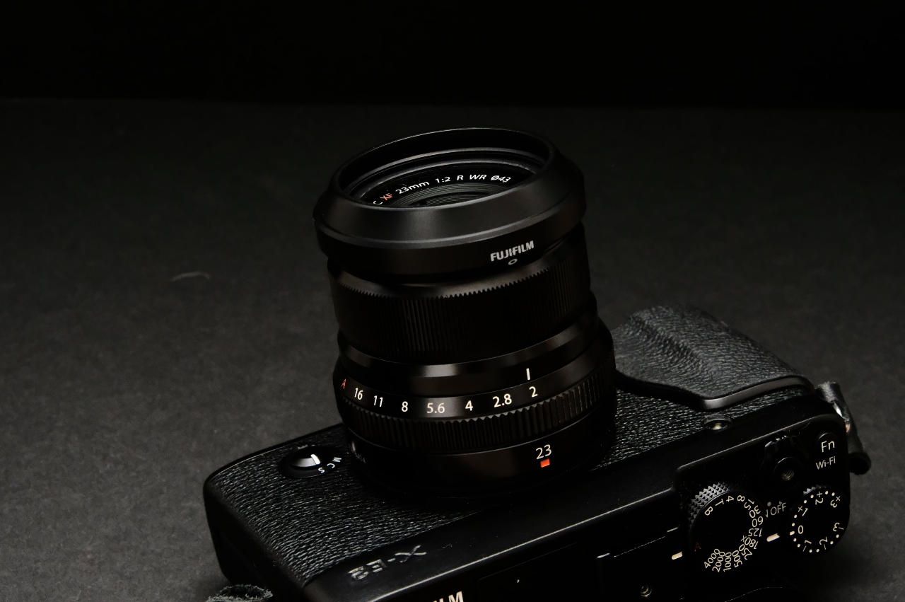 XF23㎜f2のレンズフードがイマイチ。純正のXF35mmF2用レンズフード LH-XF35-2がかっこいい。│amedia-online